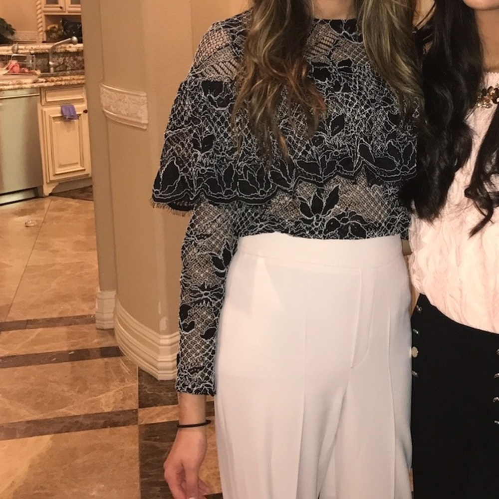 Detailed gorgeous zara top